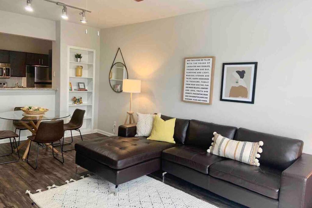 Newly Furnished 1Br Apartment W/ Hermann Park View 休斯敦 外观 照片
