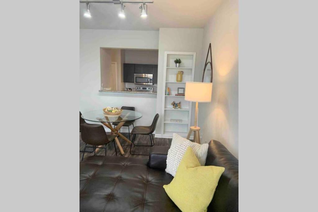 Newly Furnished 1Br Apartment W/ Hermann Park View 休斯敦 外观 照片